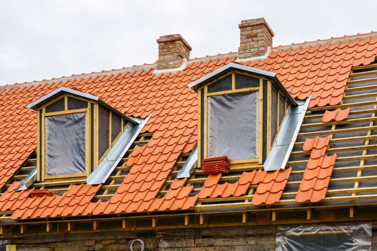 negotiate roof replacement with insurance