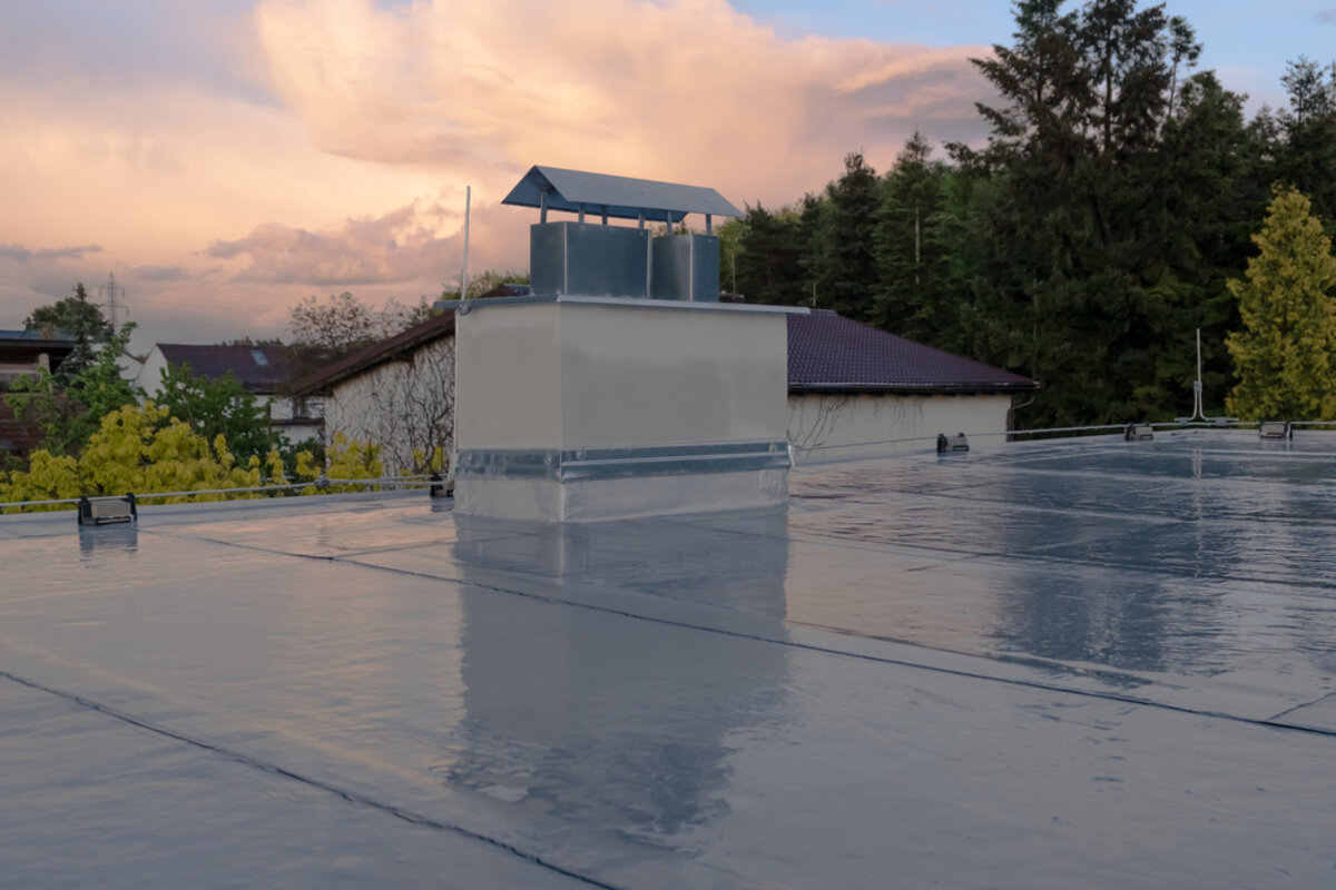 How to Slope a Flat Roof for Drainage?