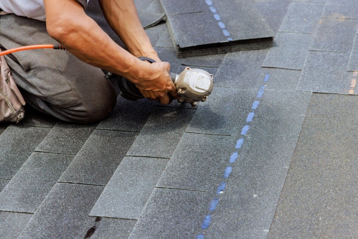 asphalt shingles to seal